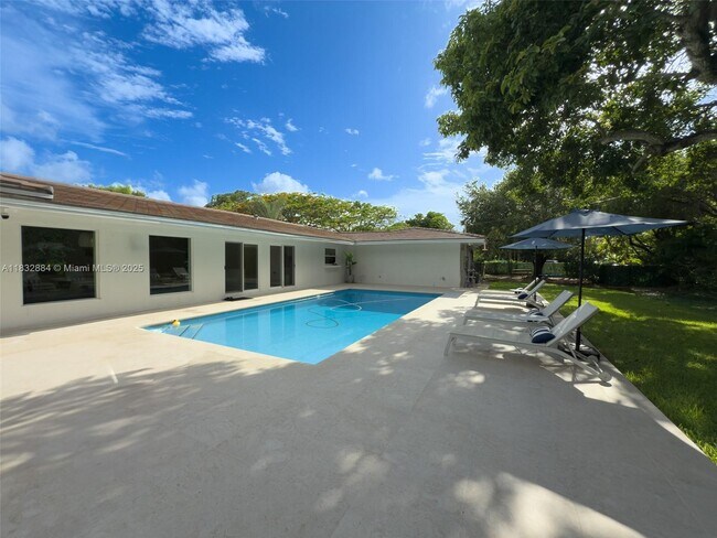Building Photo - 7895 SW 76th Terrace
