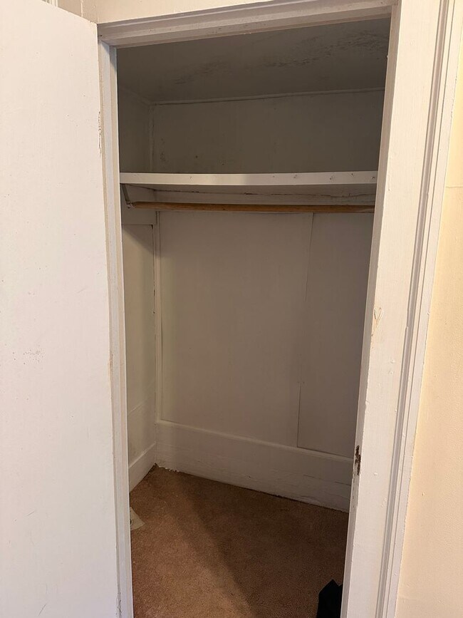 Building Photo - 310 E Granville St