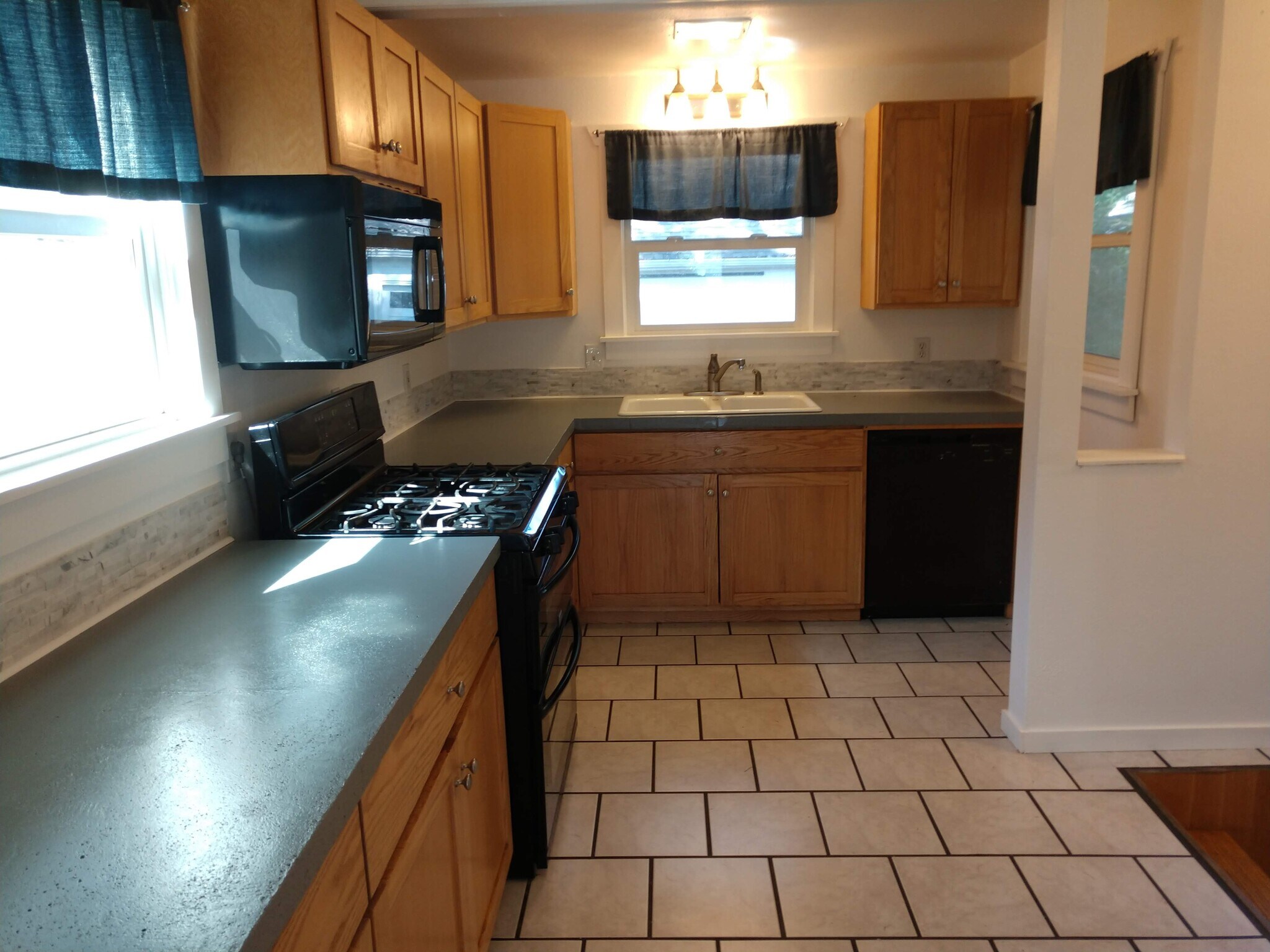 Kitchen - 2235 S FRANKLIN ST