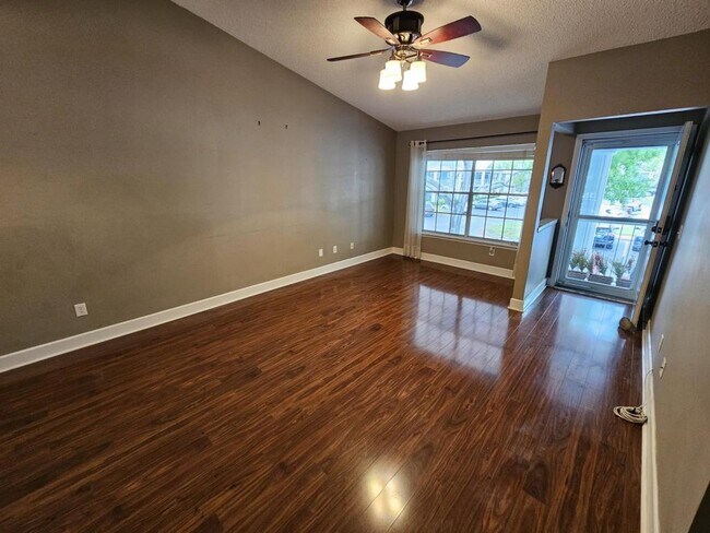 Building Photo - 5477 Lake Margaret Dr