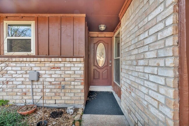 Building Photo - 22315 Walnut Valley Dr