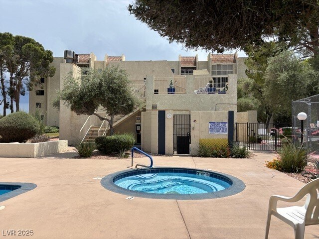 Building Photo - 750 S Royal Crest Cir