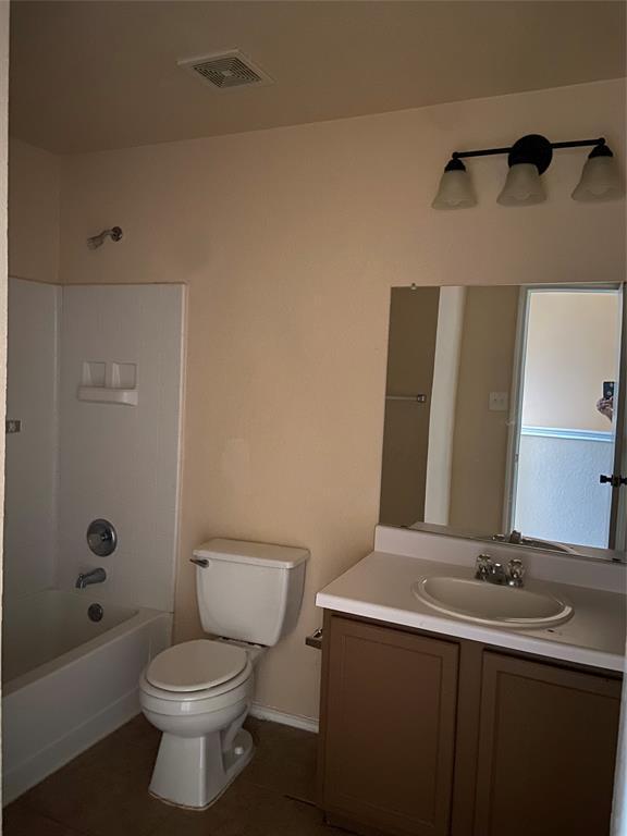 Building Photo - 12840 St Mary Dr