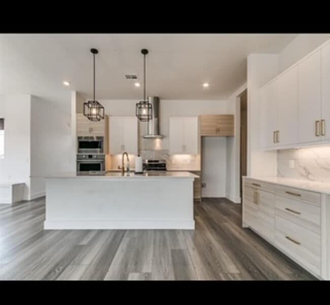 Building Photo - Gated Community - Beautiful, Spacious Home...