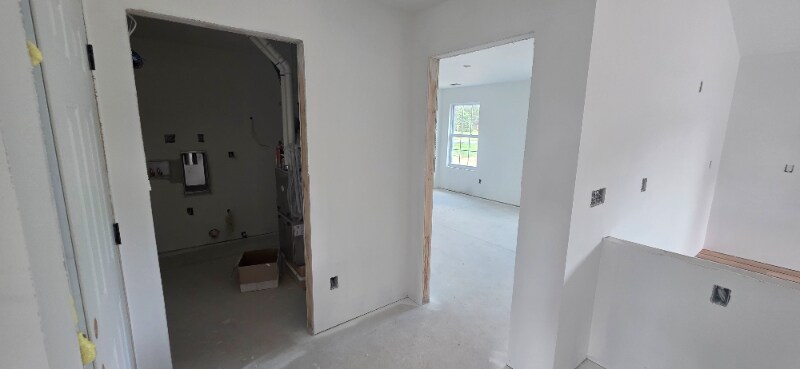 Building Photo - 2975 E Valley Rd