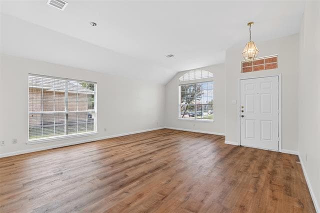 Building Photo - 807 Cheyenne Dr