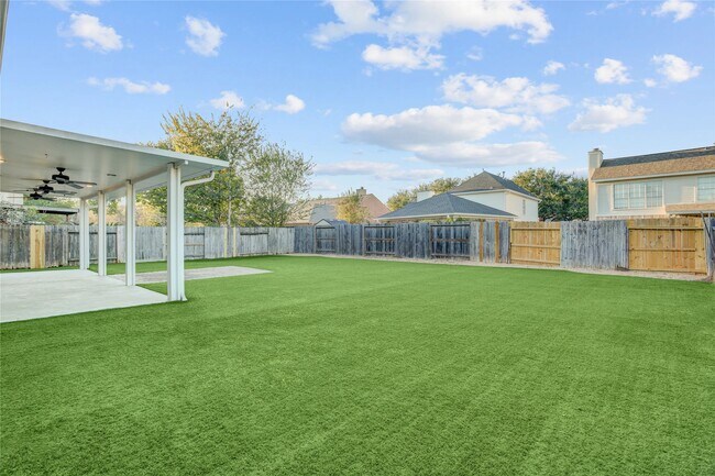 Building Photo - 3122 Rimrock Dr