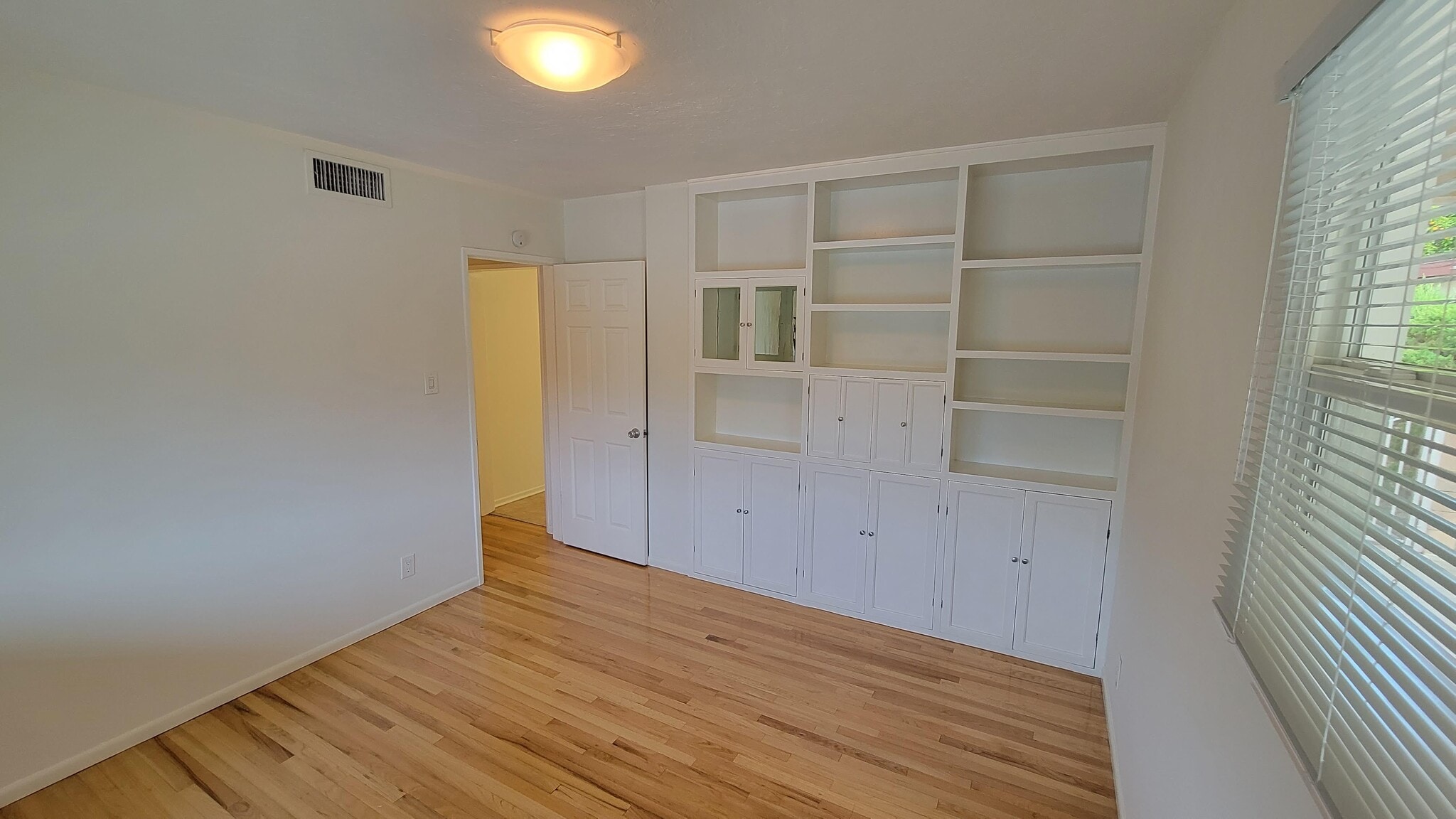 Building Photo - 6508 Belmar Ave