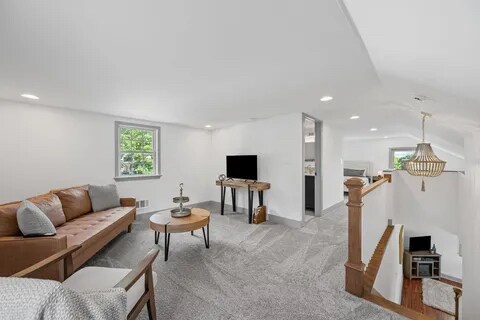 Building Photo - 1607 Riverside Dr