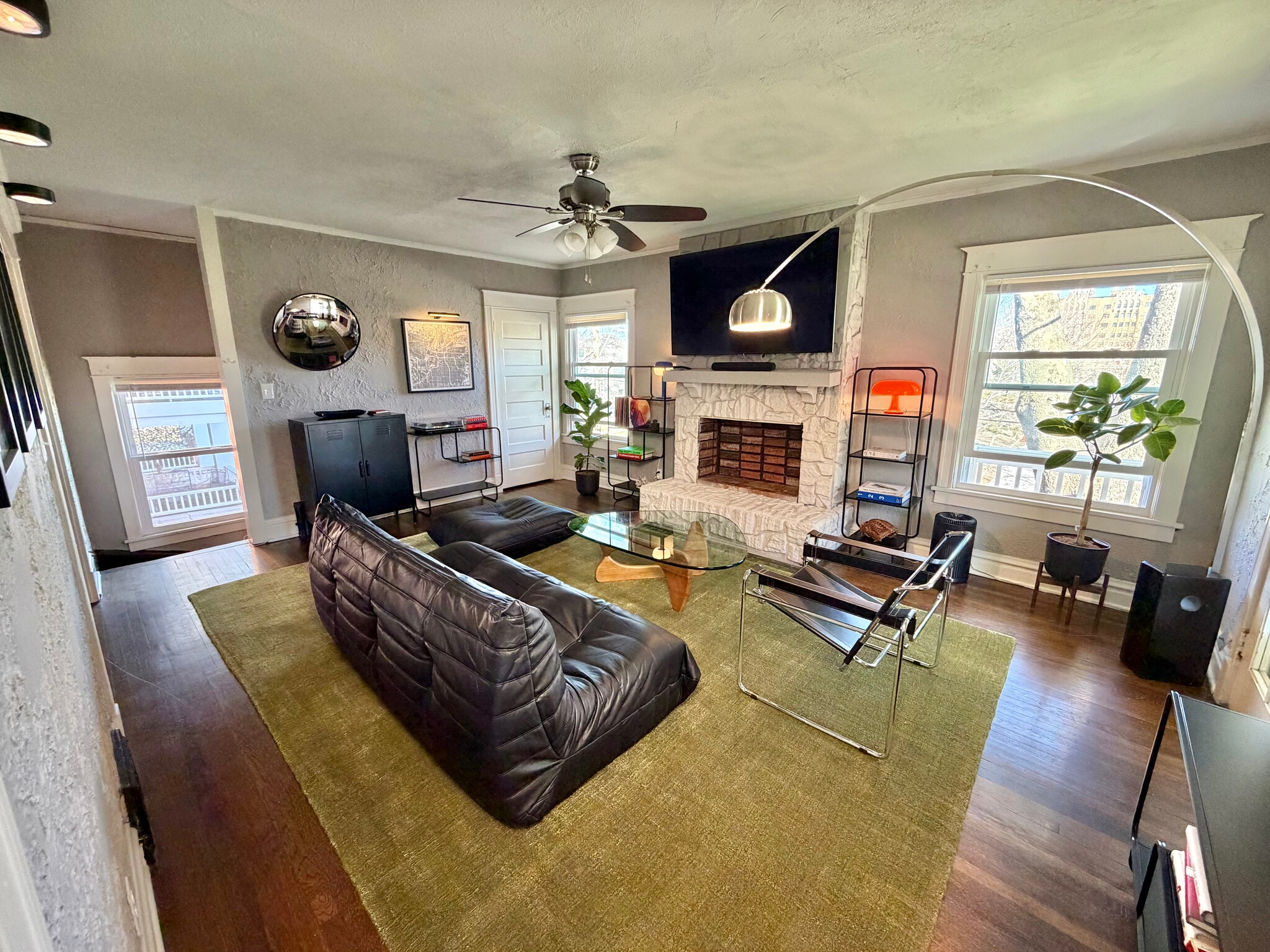 Building Photo - 3836 Wyandotte St