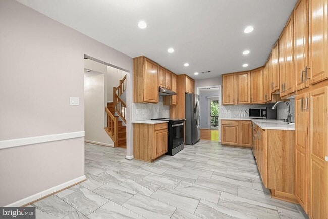 Building Photo - 25 Tivoli Lake Ct