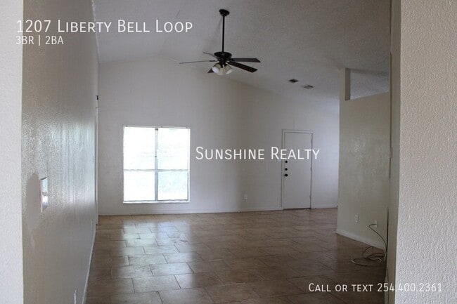 Building Photo - 1207 Liberty Bell Loop