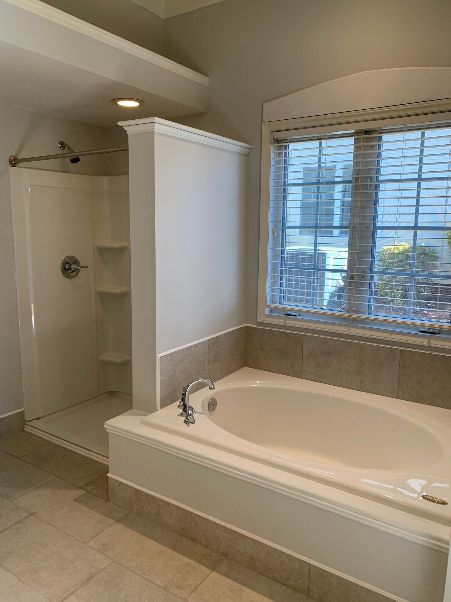 master bath - 5506 Phillipsburg Dr