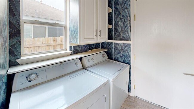 Building Photo - 15209 Mimebark Way