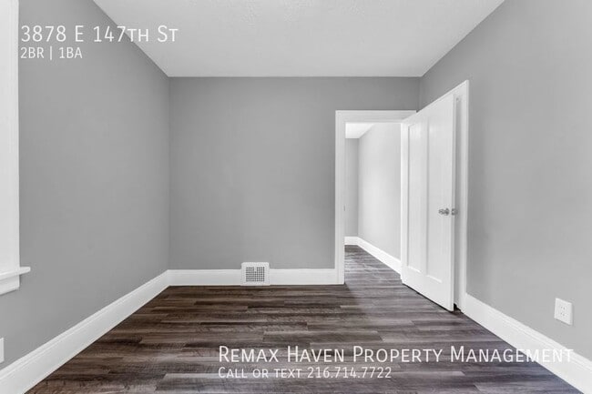 Building Photo - 3878 E 147 St #2/UP, Cleveland - 2 Bed 1 B...