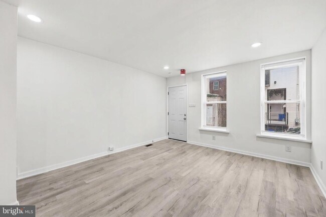 Building Photo - 1506 S Bambrey St