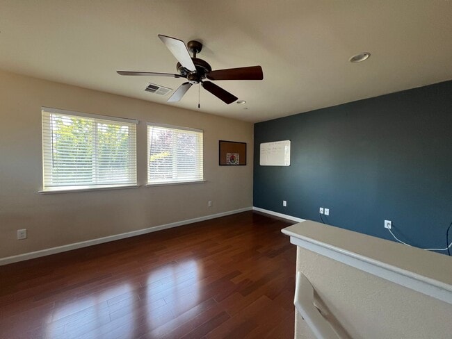 Building Photo - Spacious 4-Bedroom Home in Woodland –Cul-d...