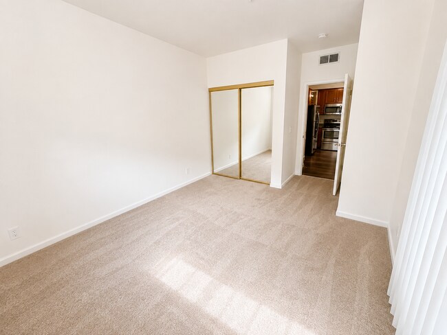 Building Photo - 1256 Stanhope Ln