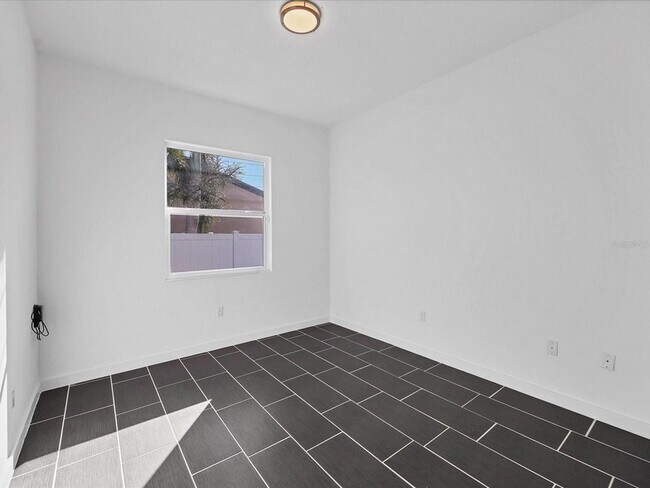 Building Photo - 4524 Riverwood Ave
