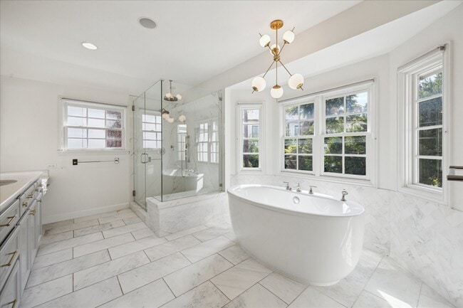 Building Photo - 2117 Chilton Rd