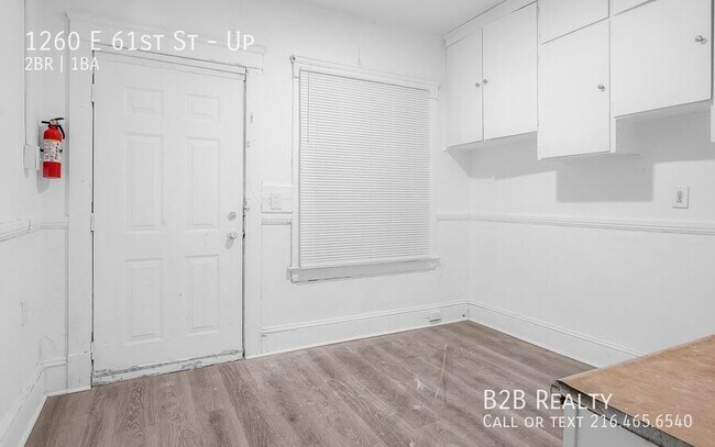 Building Photo - 1260 E 61st St