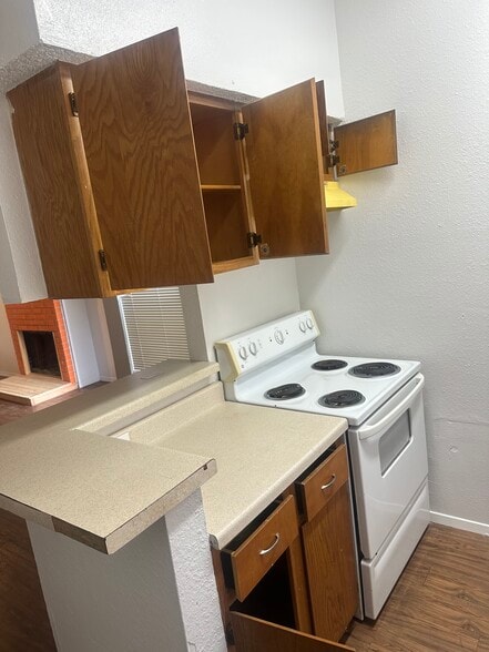 Building Photo - 9504 Kempler Dr