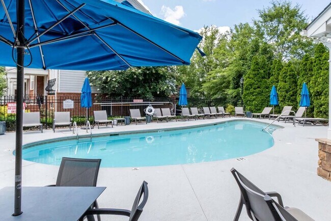 Building Photo - 2345 Limehurst Dr