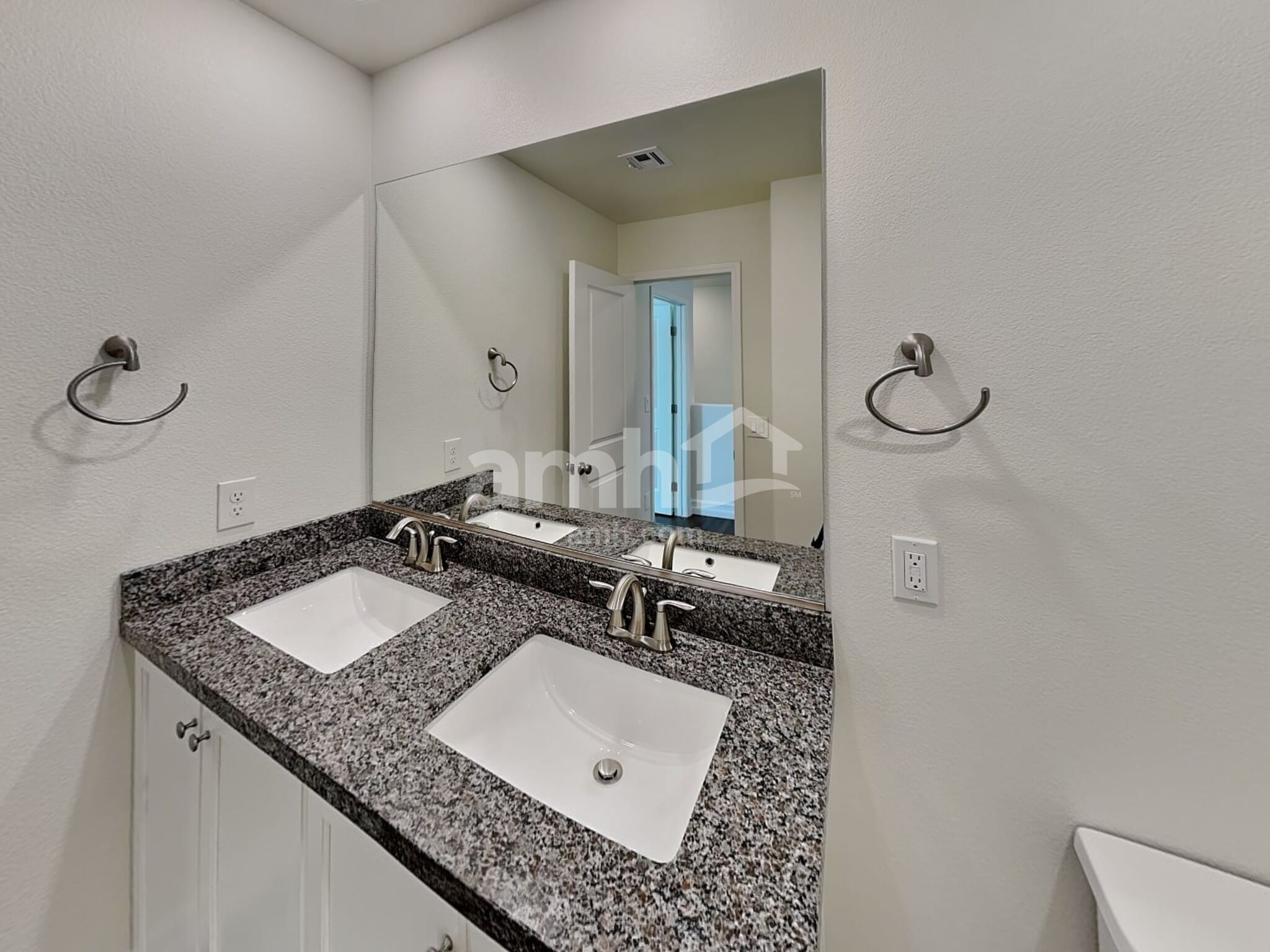 Building Photo - 4719 Tree Swing St