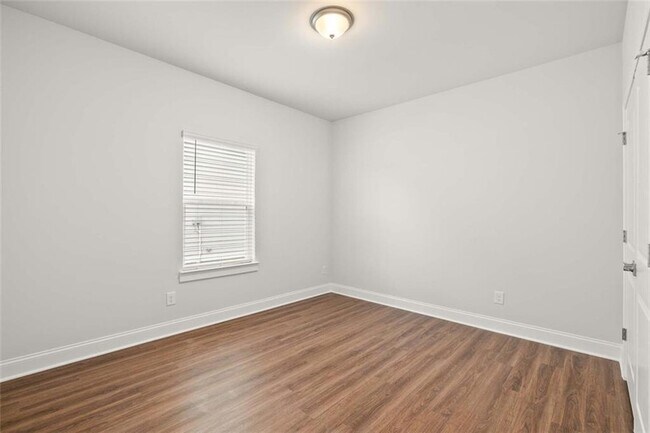 Building Photo - 100 Agee Ln