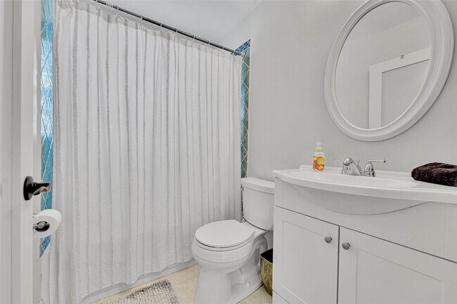 Building Photo - 3588 Sahara Springs Blvd