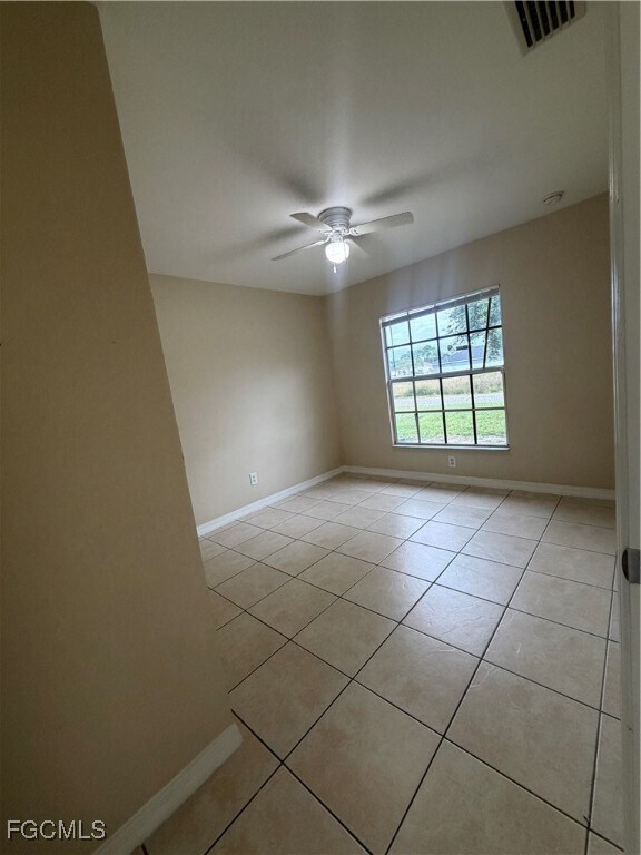 Building Photo - 2504 Haviland Ave S