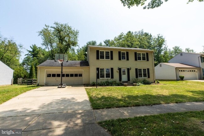 Building Photo - 2527 Lindley Terrace