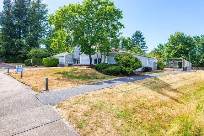 Building Photo - 5751 SW 204th Pl