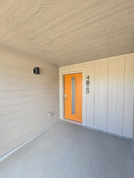 Building Photo - 4829 Autumn Leaf Dr