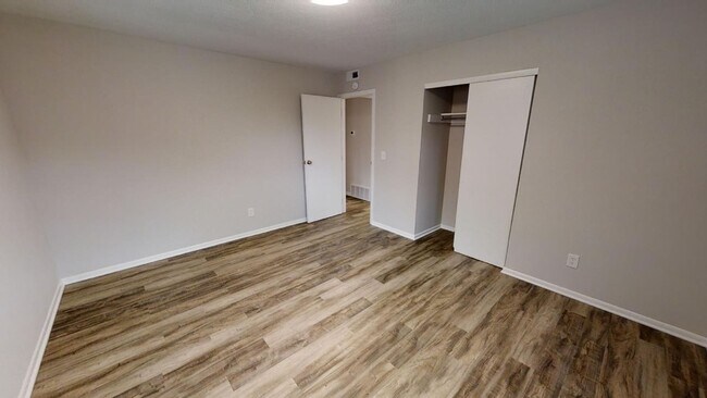 Building Photo - 3183 Dorris Ave