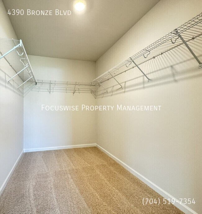 Building Photo - 4390 Bronze Blvd