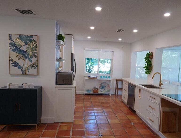Building Photo - 1428 Nautilus Isle