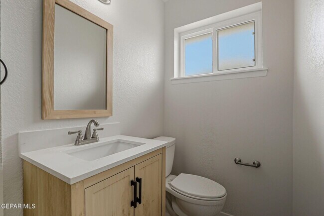 Building Photo - 5852 Wrangler Dr