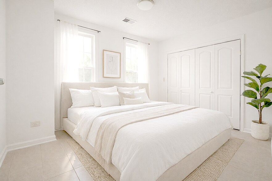 Building Photo - 1900 S Throop St