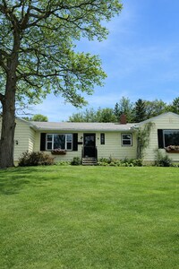 Building Photo - AVAILABLE NOW- 3 BED 2 BATH Home!