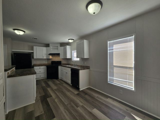 Building Photo - 18118 US-41