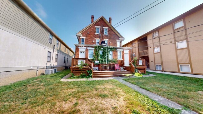 Building Photo - 181-183 East 13th Ave