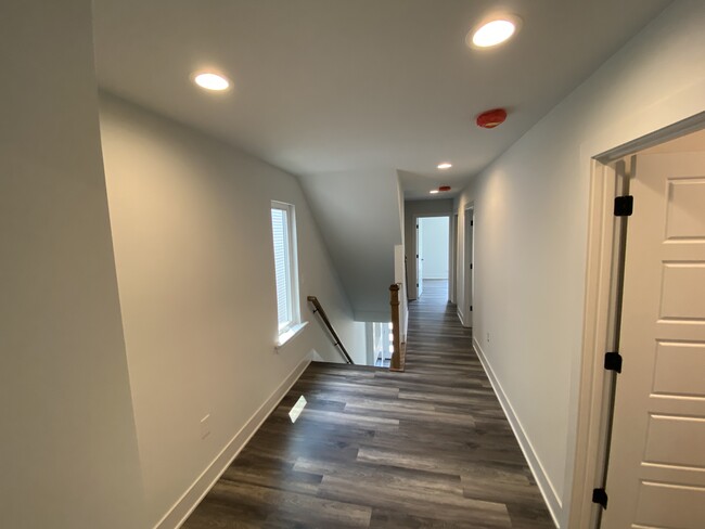 Building Photo - 3842 Duck Creek Rd