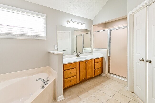 Building Photo - 6480 Cheyenne Dr