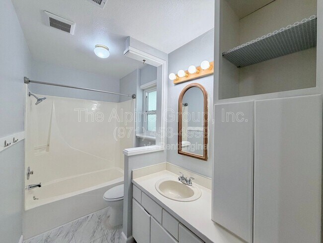 Building Photo - 5462 SW Murray Blvd