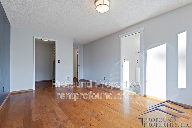 Building Photo - 19300 SW Hennig St