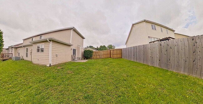 Building Photo - 601 Harland Dr
