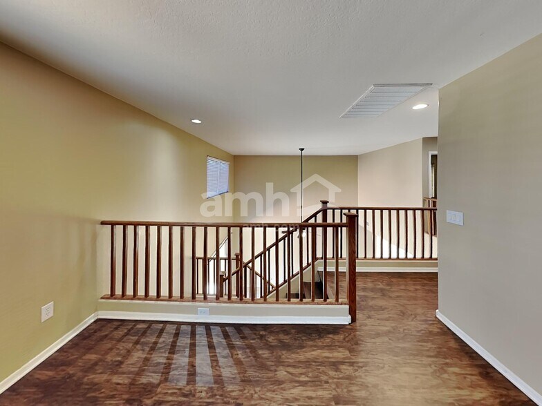 Building Photo - 6621 S 57th Ave