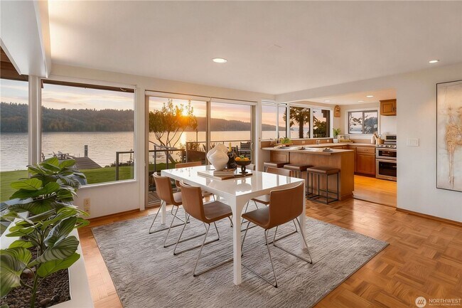 Building Photo - 4Bd/1.75Ba Seattle House