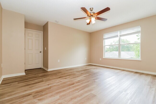 Building Photo - 1108 Cambourne Dr